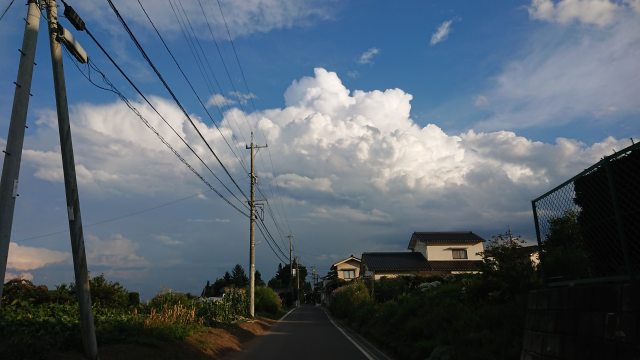 涼しげな信州の夏空