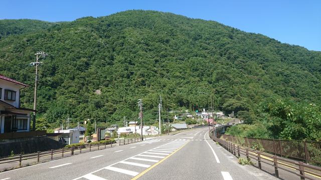 初秋と真っ青な空