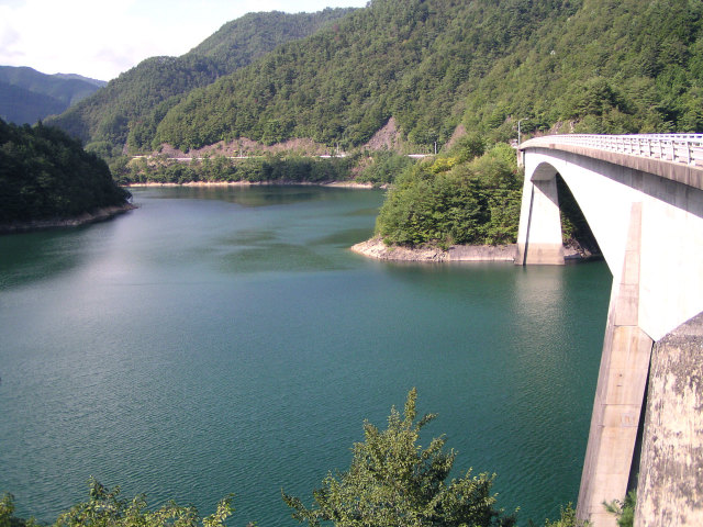 東仙峡金山湖