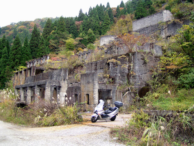 土倉鉱山跡