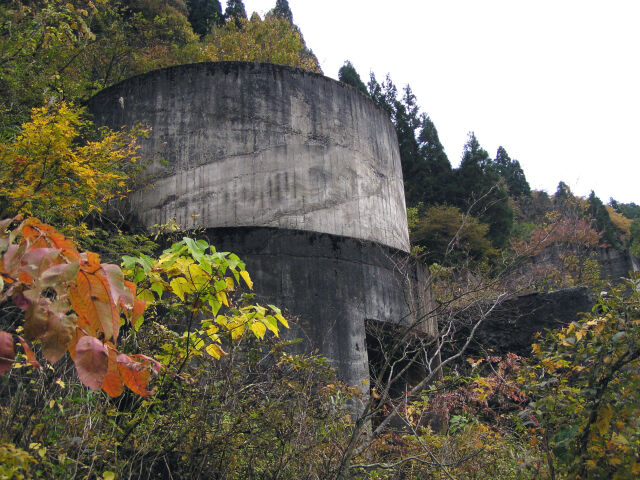 土倉鉱山跡