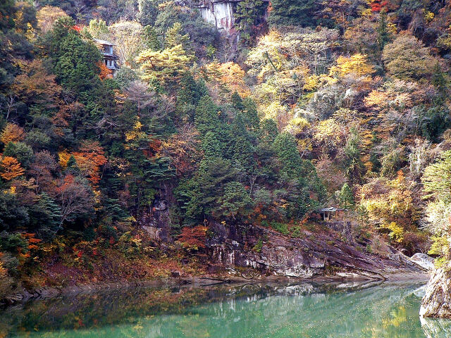 紅葉の深沢峡