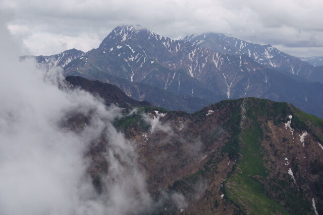 北岳を望む