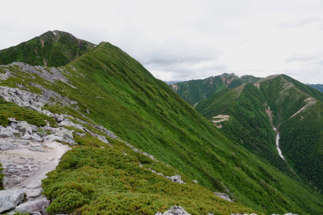 常念岳稜線にて