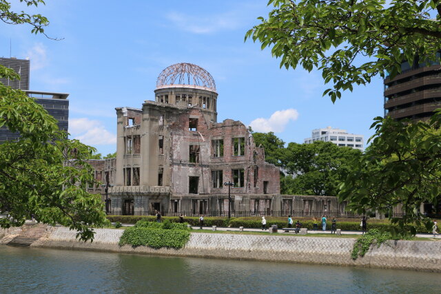 新緑の広島市