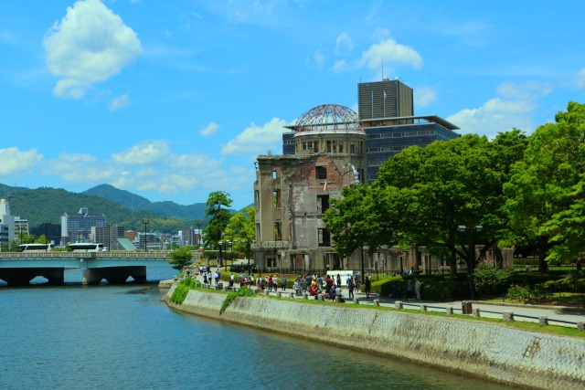 新緑の広島市