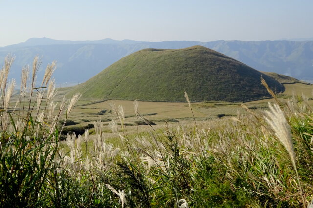 阿蘇の米塚