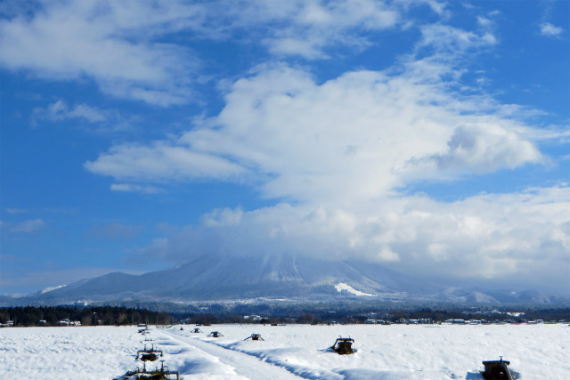 雲のかかる大山 雪景色3