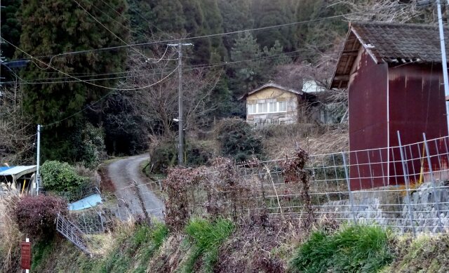 冬の山村集落