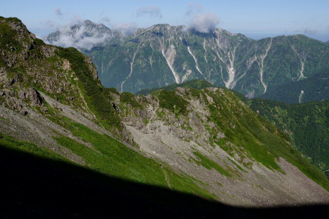 南岳新道を下る