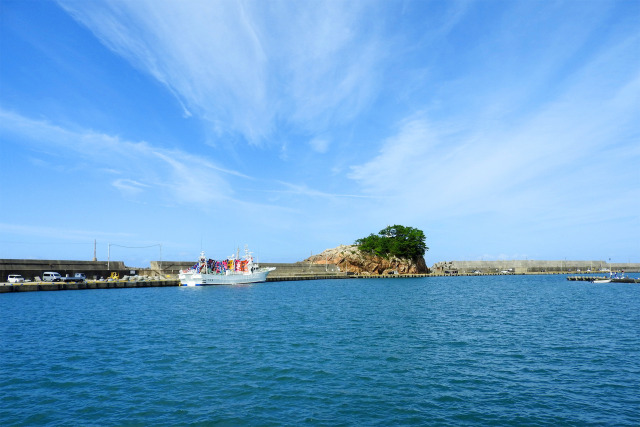 山陰海岸 夏 漁港 3