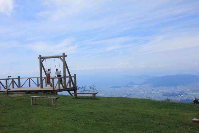 天空のブランコ雲辺寺山