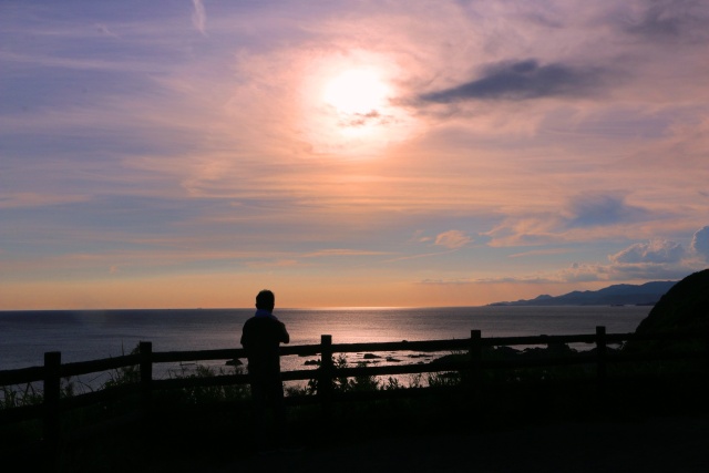 夏の海の夕暮れ