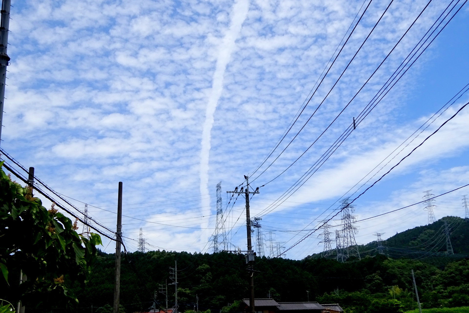 星 宇宙 空 夏空の飛行機雲 壁紙19x1280 壁紙館