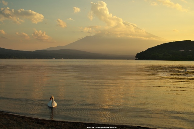 暮れゆく山中湖