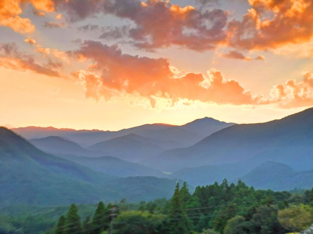 紀伊山地の夕暮れ