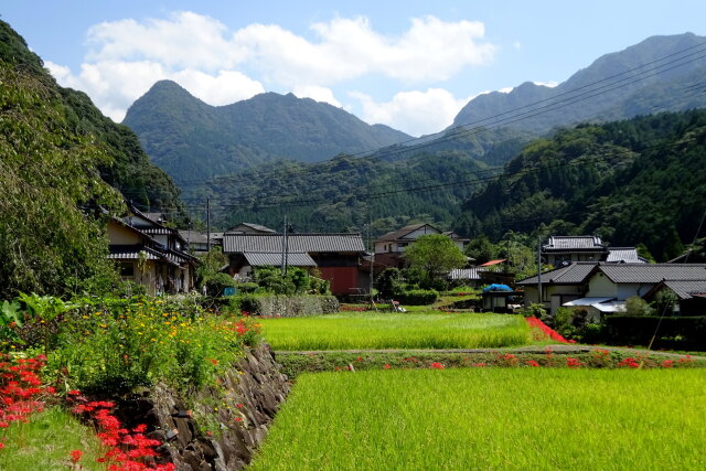 静かな秋の山里