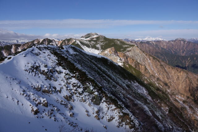 横通岳頂上にて