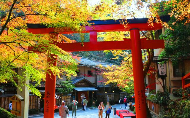 貴船神社秋