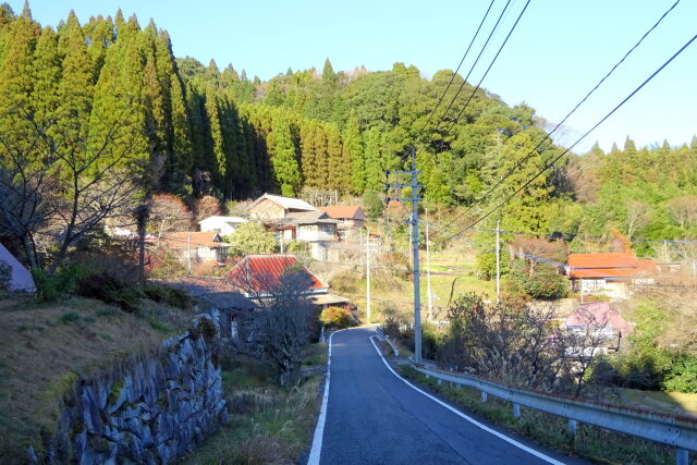 冬を迎える山村集落