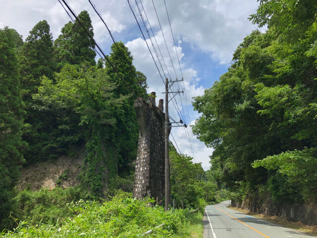 田口線橋脚跡