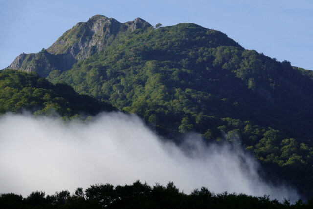 雨飾山