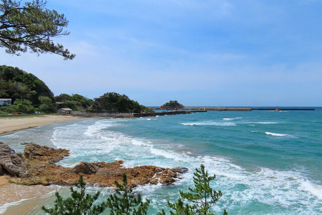 山陰海岸 夏 浦富2 砂浜と漁港