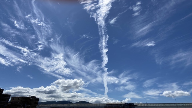 飛行機雲