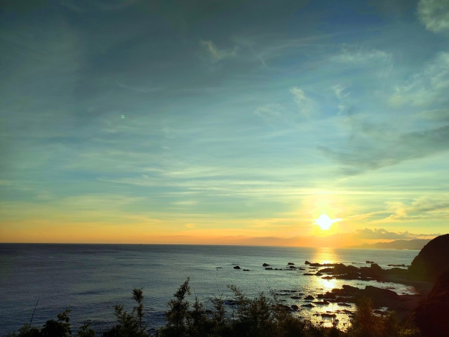 夏の海の夕暮れ