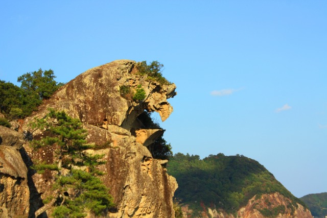 夏の獅子岩