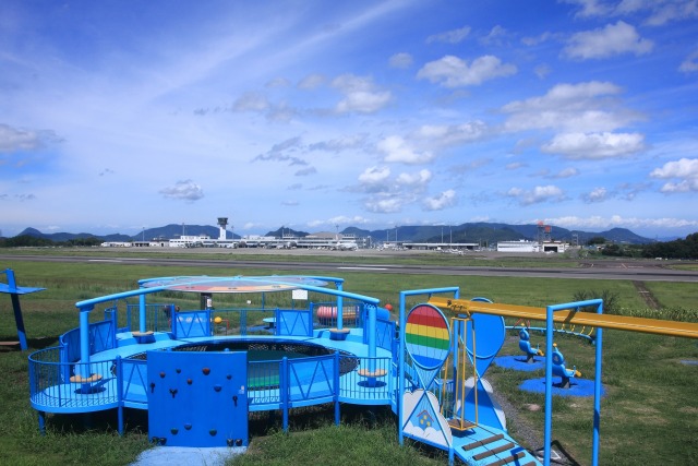 晴天の空港公園