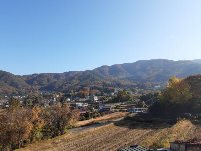 朝の晴天と爽やかな筑摩平野