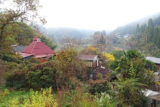 晩秋の山村風景