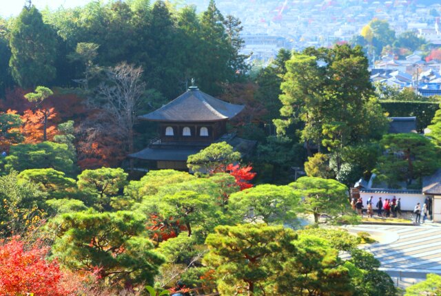 秋の銀閣寺