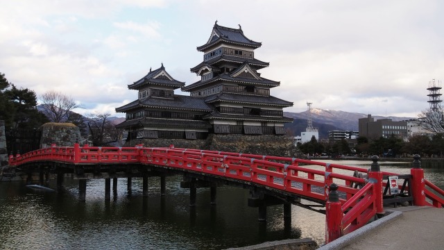 新春の松本城