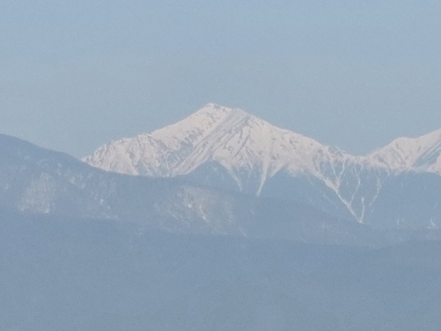 朝靄掛かる信州常念岳