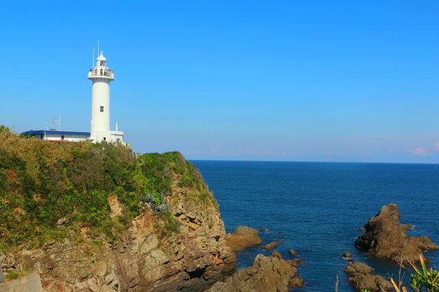 夏の大王崎灯台