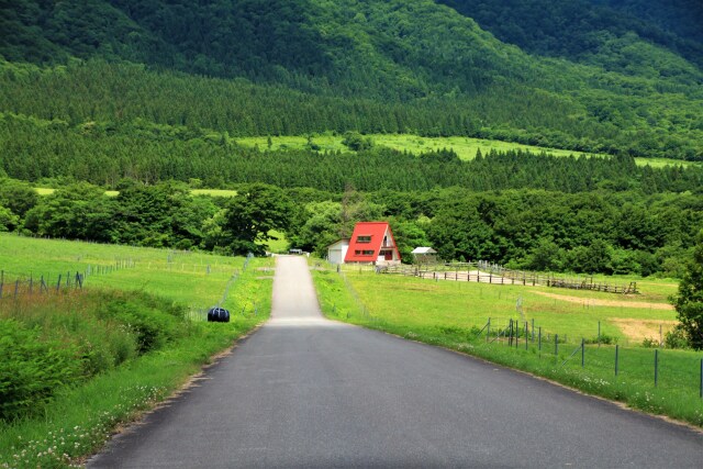 赤い三角屋根