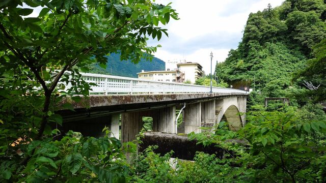 夏の宇奈月温泉