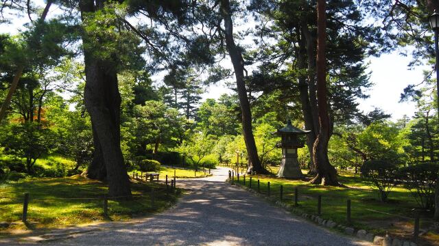 夏の兼六園