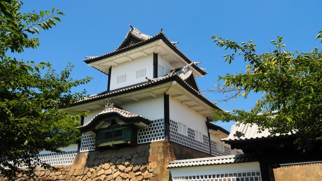 夏の金沢城公園