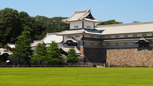 夏の金沢城公園