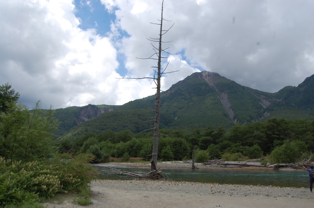 上高地・焼岳 雲行きが 2023年