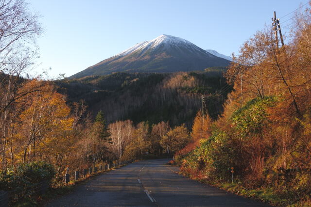 晩秋の継子岳