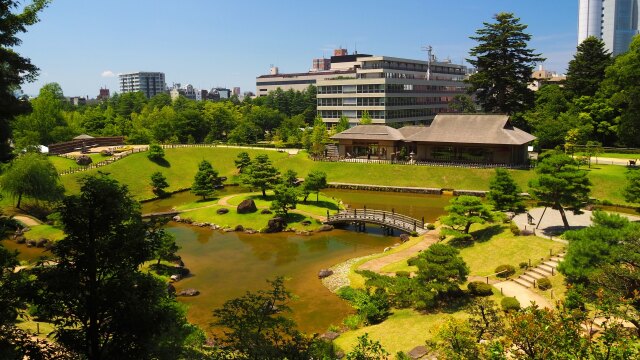 夏の玉泉院丸庭園