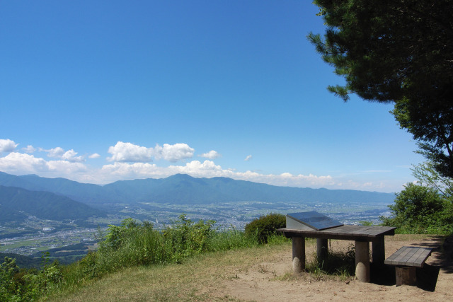 昼下がりの裏山