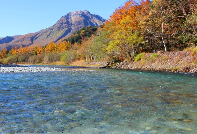 秋の焼岳