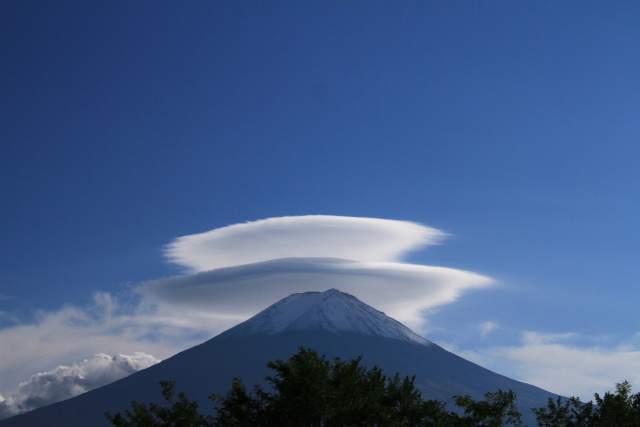 二重笠雲