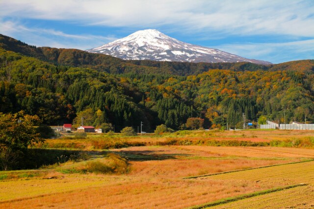 白い鳥海山(秋田側)