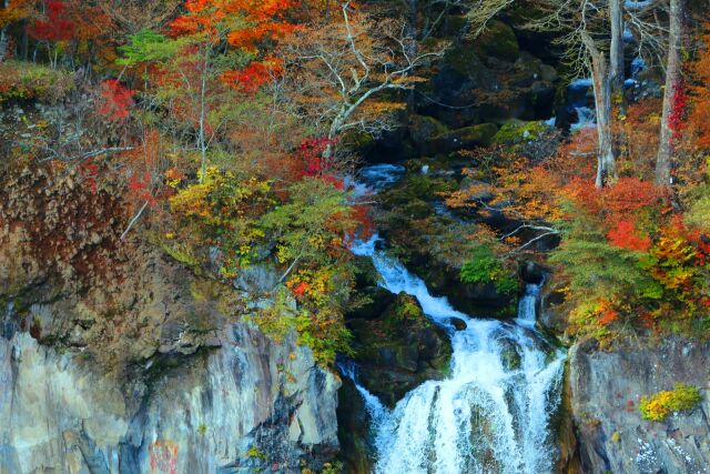 秋の華厳の滝